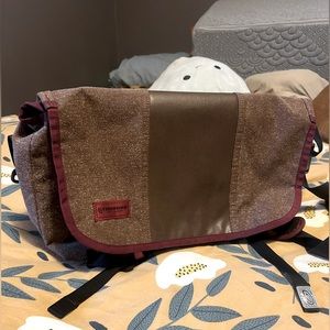 Timbuk2 Messenger bag!!